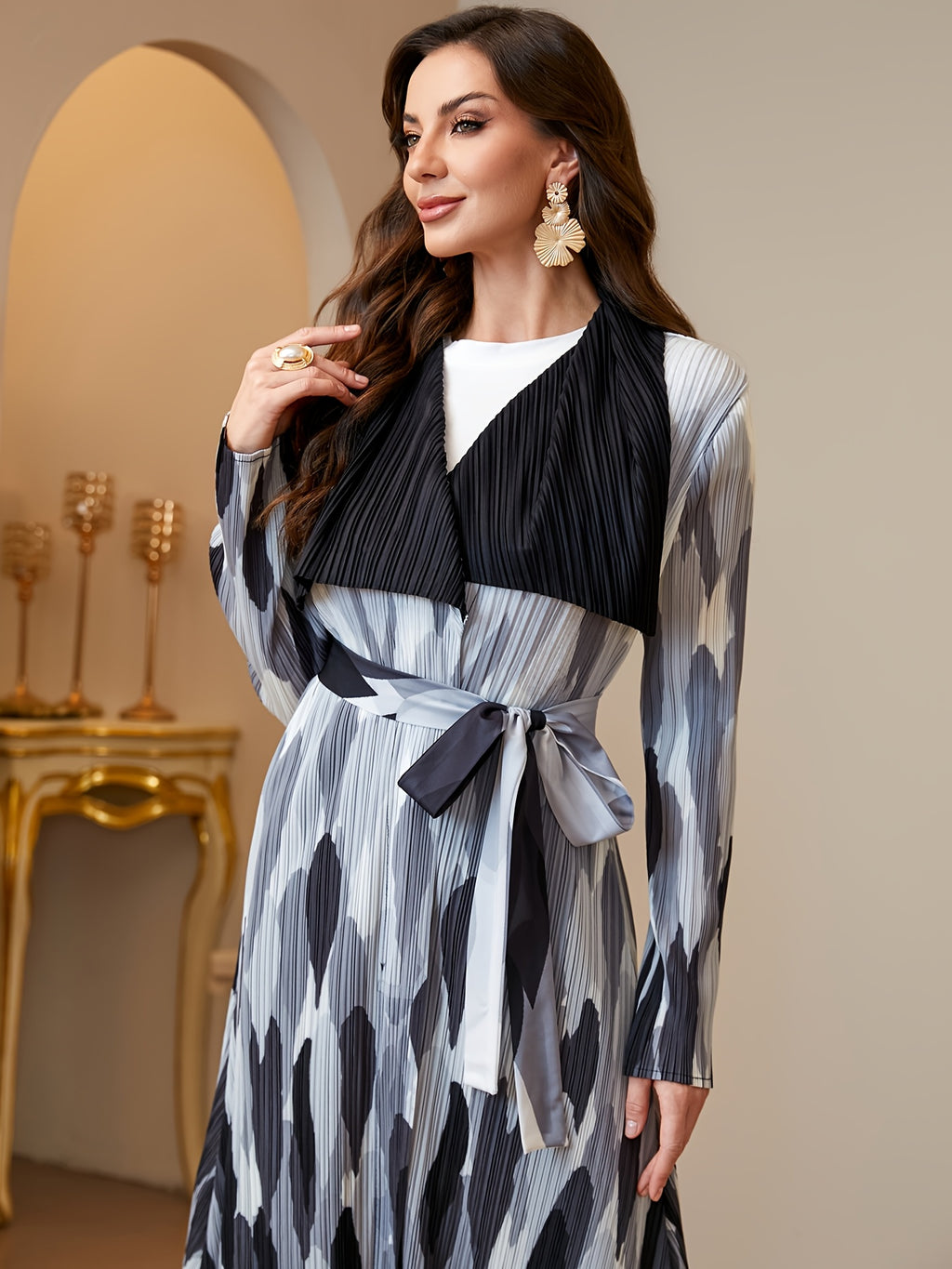 Women Modest Brown Geometric Patchwork Print Pleated Abaya Open Front Long Cardigan Lapel Dubai Saudi Arab Kimono Duster Coat High Quality Plisse Loose Robe Outerwear Banquet Party Evening - White