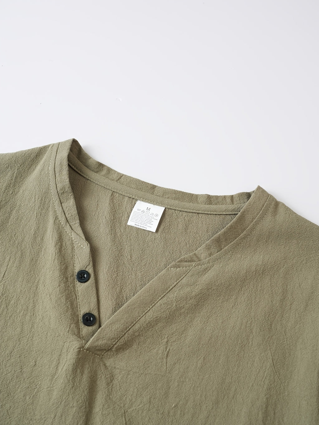 Summer Men'S Casual T-Shirt Linen Henley Collar Double-Button Men'S Short Sleeve Small V-Neck Men'S Casual Breathable Top Solid Color Breathable Commuter Casual Short Sleeve Top - Olive Green