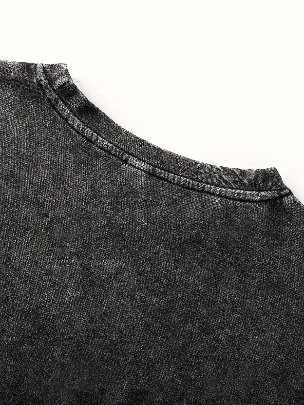 Plus Size - Plus Size - Plus Size Daisy Print Crew Neck Short Sleeve Retro Casual Everyday Washed T-Shirt Top | Slight Stretch Fabric, Summer Season - Black