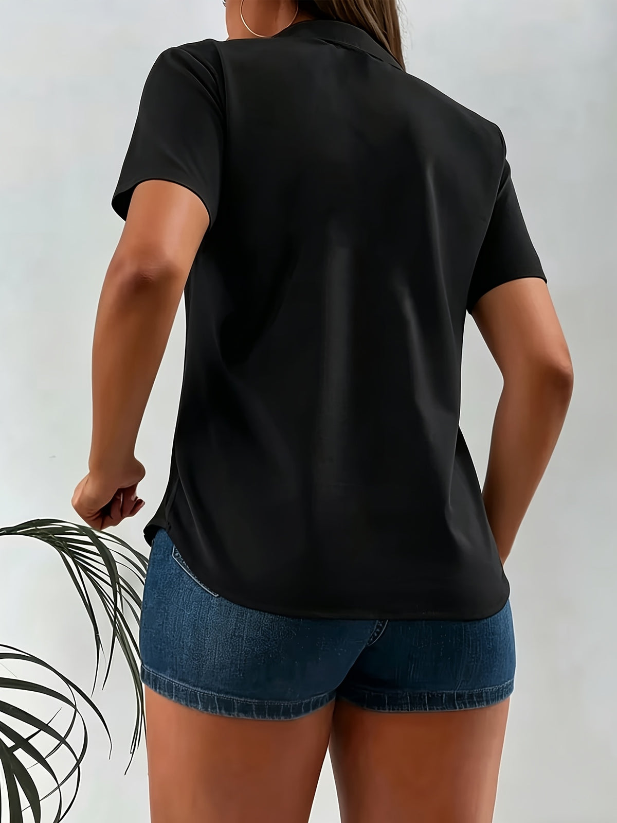 Spring/Summer Women's Short-Sleeve Solid Color Shirt for Daily and Commuting Wear, Machine Washable Shirt - Black