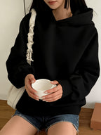 A Trendy Hooded Sweatshirt Featuring a Stylish and Versatile Spiderweb Print, Suitable for Autumn and Winter, Women's Clothing - Black