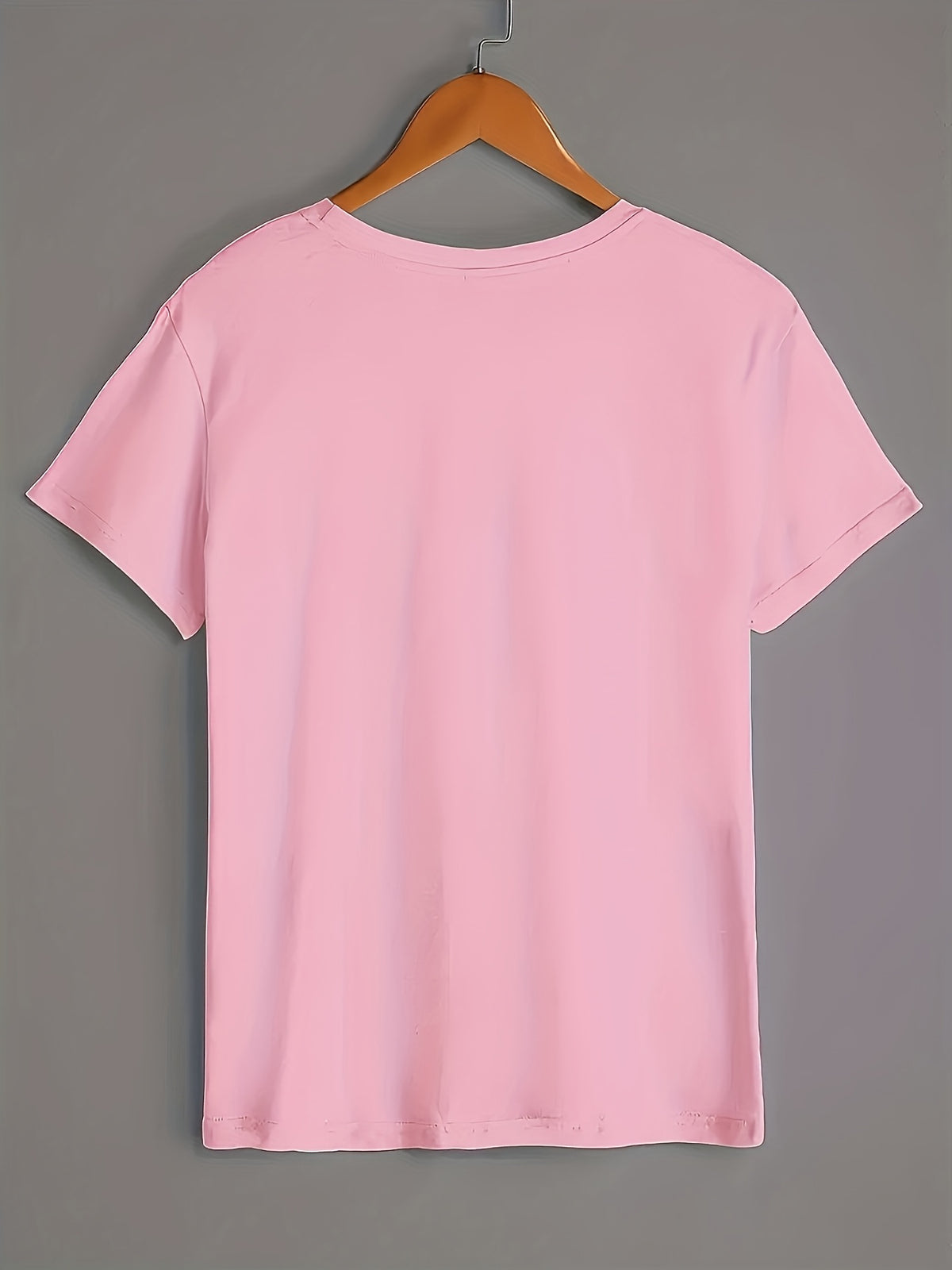 Women's Clothing and Summer Fashion Apparel, Available in Various Styles, Suitable for Outdoor Wear, Highly Breathable, with a Soft and Comfortable Feel. Short-sleeve T-shirts Printed Using Heat Transfer Technology, Sizes S to XXL - Pink