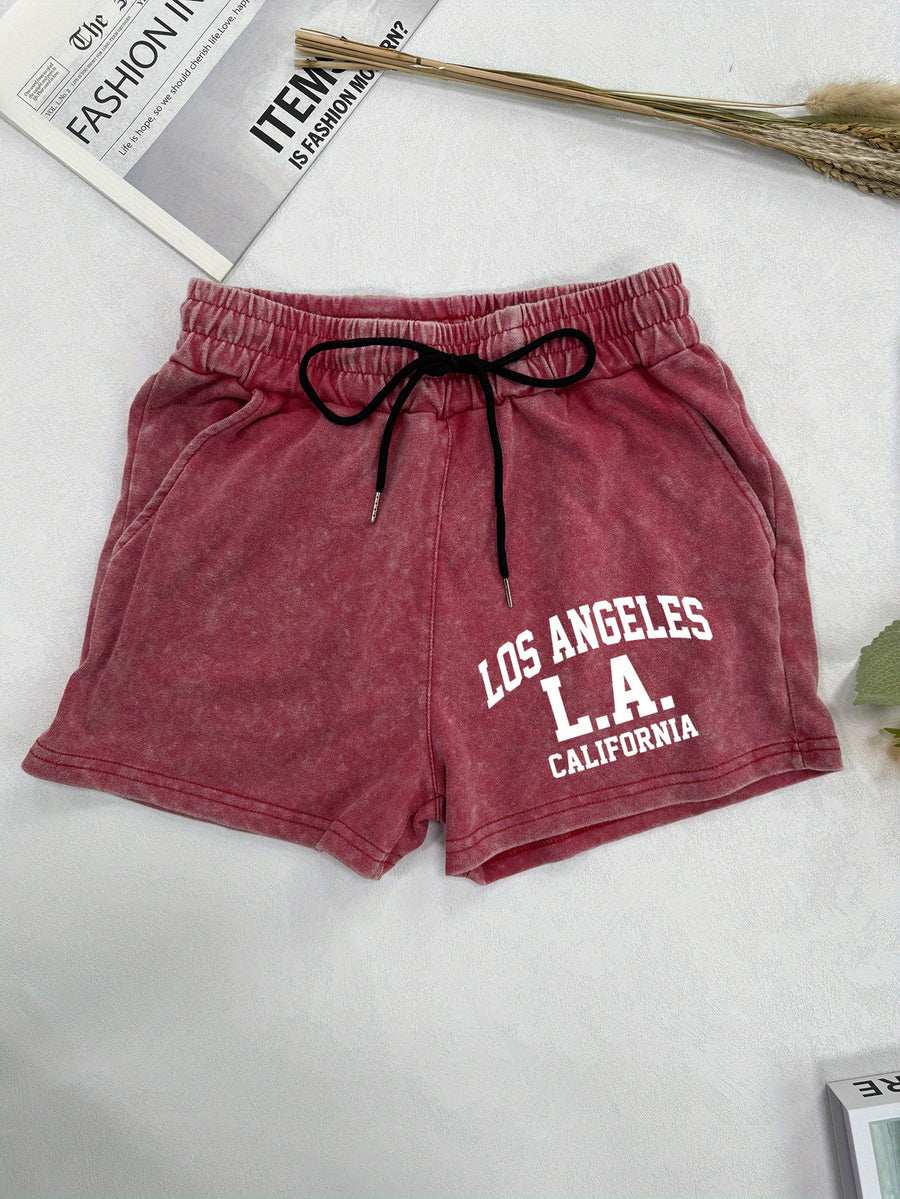 Small Niche Design, Fashionable and Trendy Patterns, Printed Women's Summer Retro Washed Distressed Shorts, Loose and Casual - Red