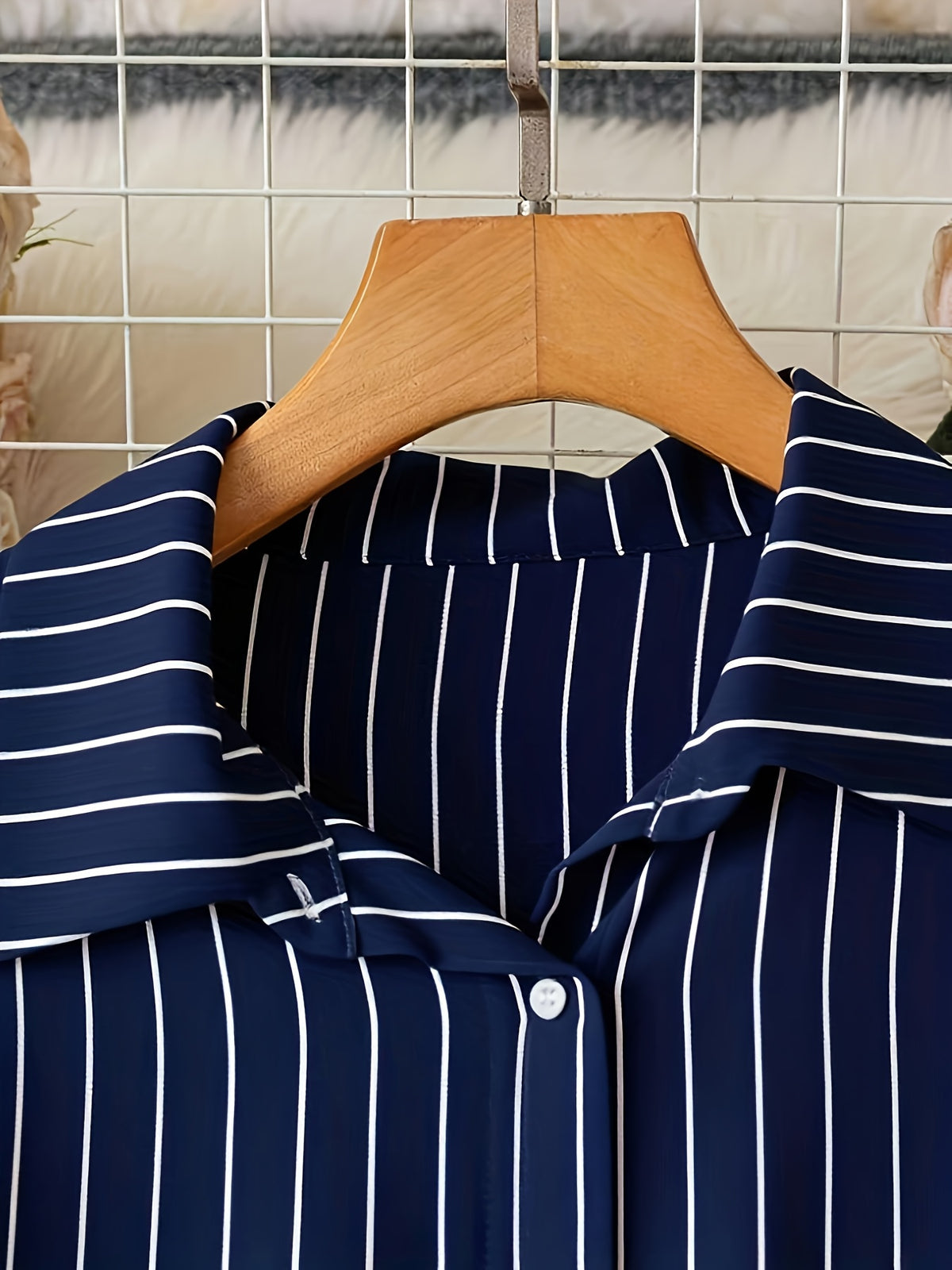 [Size for Regular Fit] Women'S Spring Autumn Elegant Striped Loose Long Sleeve Shirred Blouse, Chain Detail Tie-Waist Shirt - Navy Color