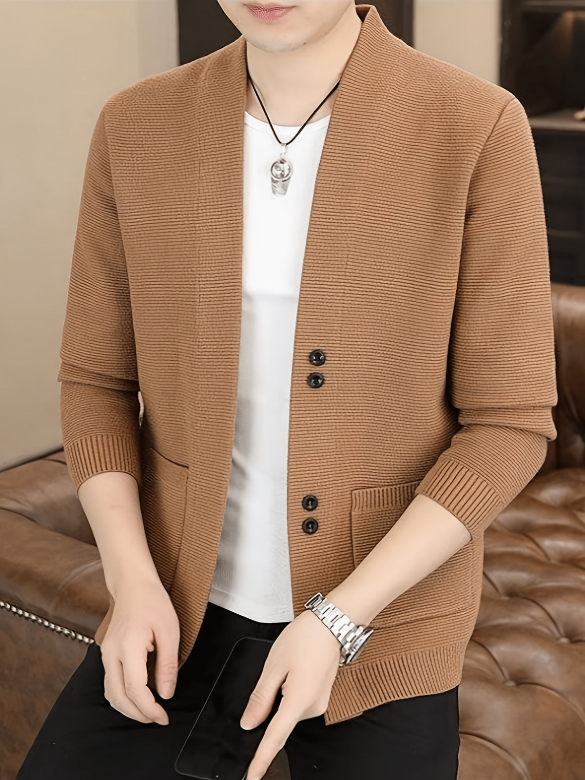 [Dulinglan OBM] Spring/Autumn New Men'S Knit Cardigan, Old Money Style Solid Striped Open Collar V-Neck Knit Cardigan Men'S Business Casual Fashion Open Collar Knit Sweater Top, Suitable for Spring, Autumn, Layering Or Outerwear - Camel