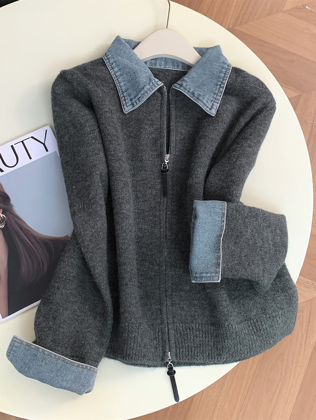 New Autumn/Winter Women's Fashion: Elegant and Stylish Denim Collar Patchwork Zipper Cardigan Sweater Jacket - Grey