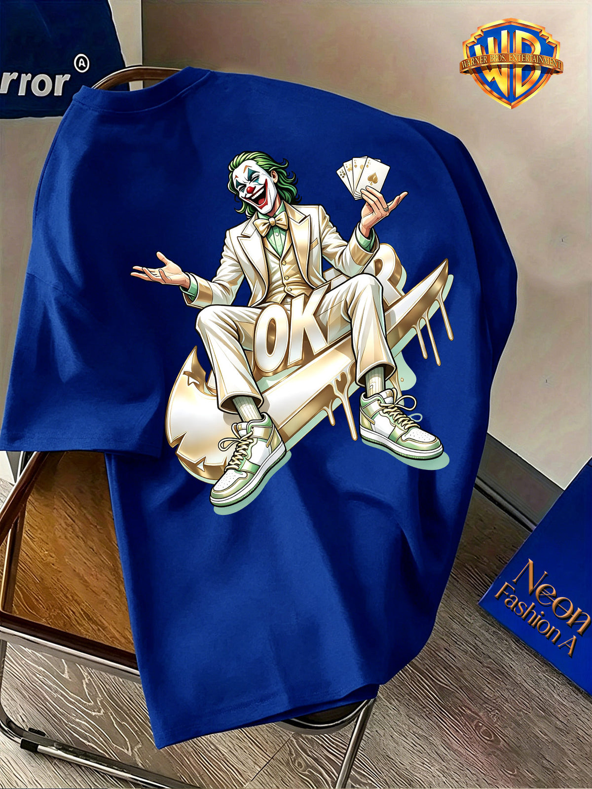 Warner Bros. Official Men's Short-Sleeve Pure T-Shirt, Authentic DC Elegant JOKER Character Badge Graphic, Double-Sided Light Luxury Decorative Print Design, American Vintage Streetwear Style, Spring/Summer Top, Regular Fit, Suitable for Outdoor - Royal Blue