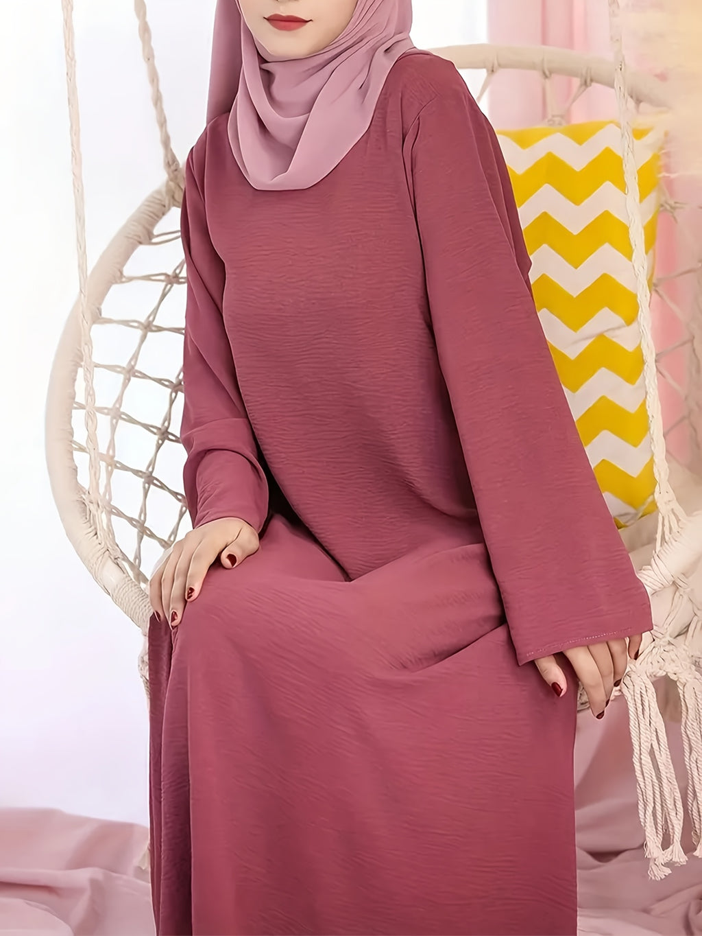 Elegant Women's Crew Neck Long Sleeve Kaftan Dress - Solid Color Fitted Maxi Dress, Machine Washable All-Season Versatile Traditional & Modern Style, Fitting Dresses for Ladies, Casual Elegant Wear, Durable Garment - The color of rouge