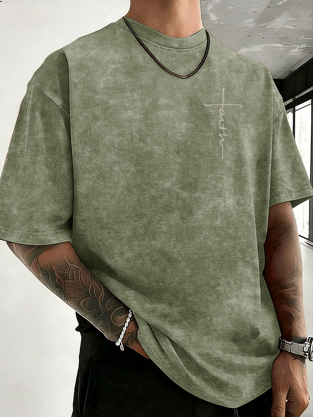Drop-shoulder Vintage Washed T-shirt, Exclusively for the Fashion-forward Crowd. A Loose-fitting, Comfortable, High-quality Pure Cotton Short-sleeve Top, an Essential Piece for Streetwear Trends - Olive Green