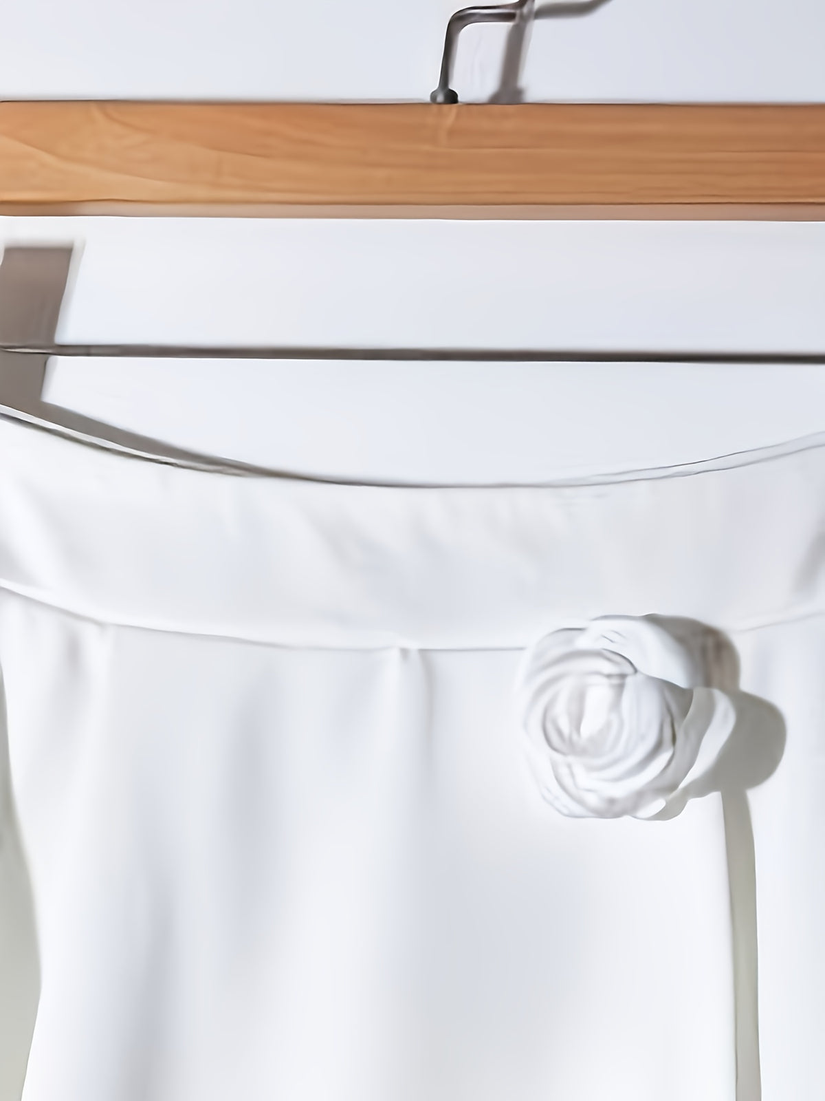 Elegant Island Vacation Style 3D Floral Decorated Skirt - White