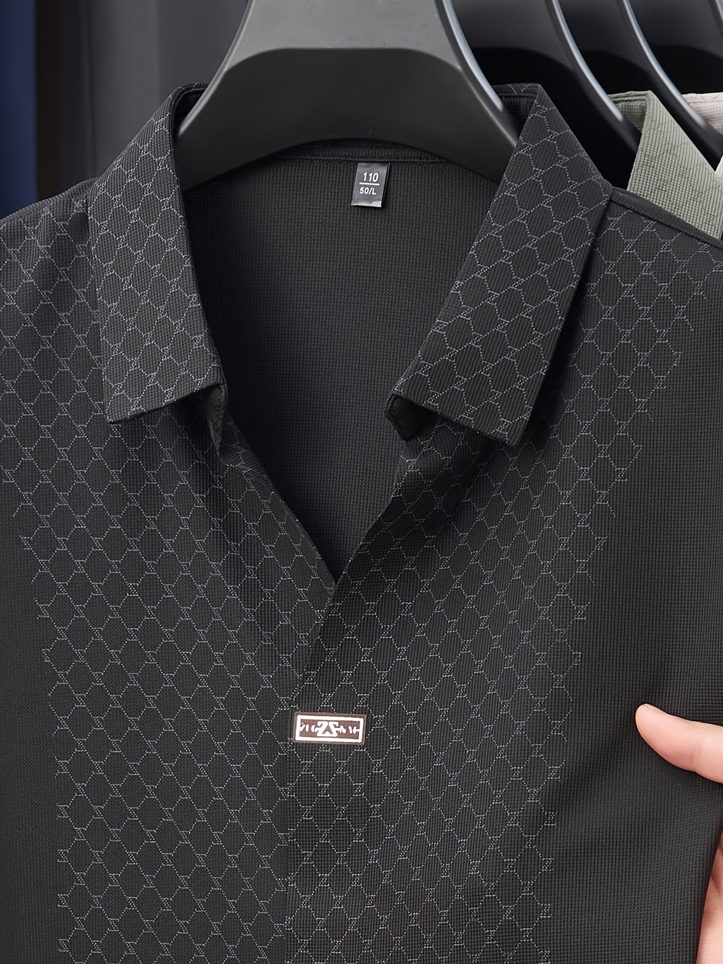 Men's Ice-Feel Seamless Polo Shirt, V-Neck Short-Sleeve Breathable T-Shirt, Summer Men's Business Casual Top, Men's Versatile Commuter T-Shirt, Lapel Basic Fit Top, Sporty Casual Versatile - Black