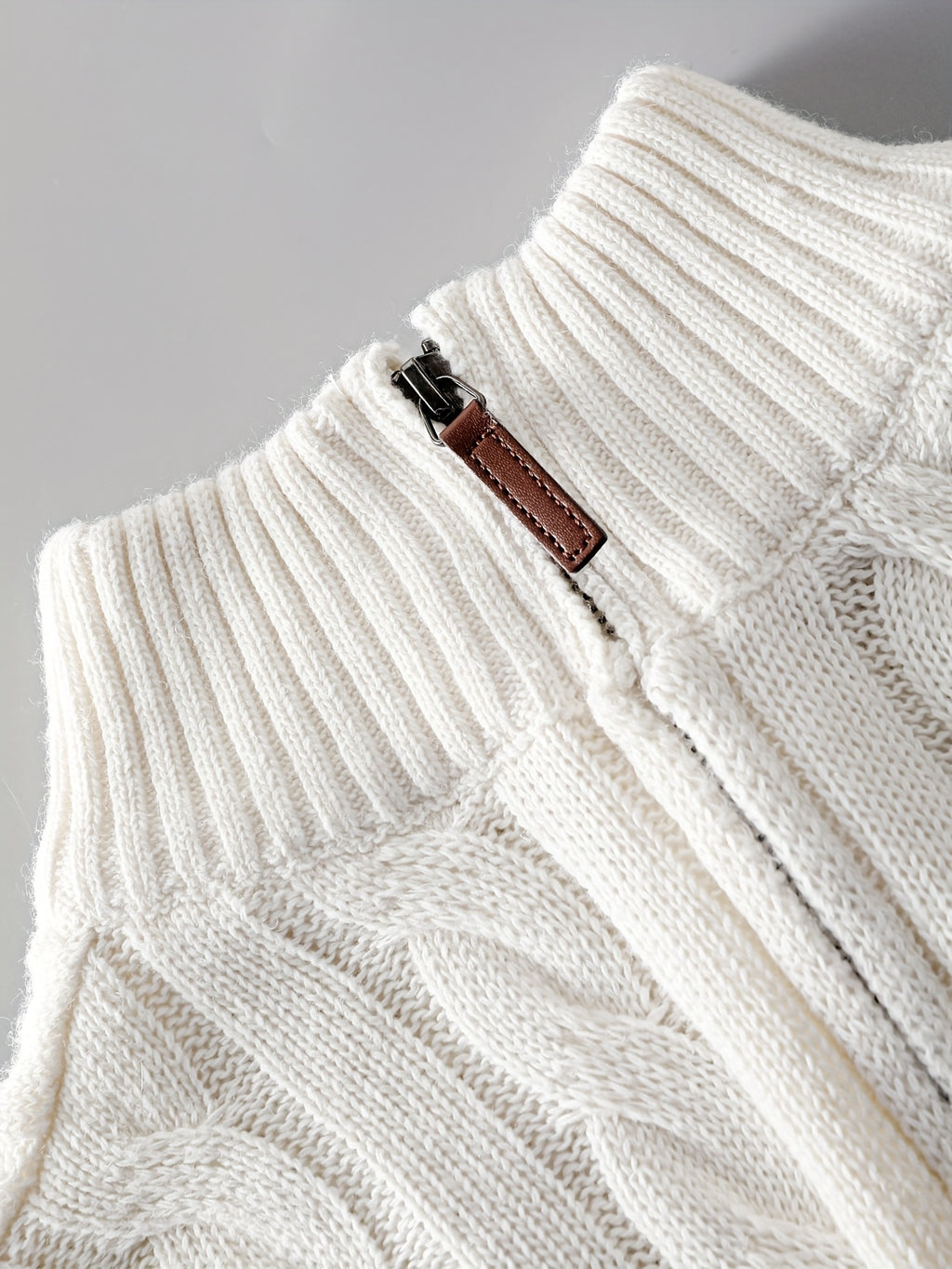 Men's Fashion High-Neck Zipper Twist Knit Sweater, Solid Color Versatile Pullover, Soft Medium-Stretch Fabric, Suitable for Autumn/Winter Office, Date Night, Casual Wear, Ideal as a Gift - Off-white