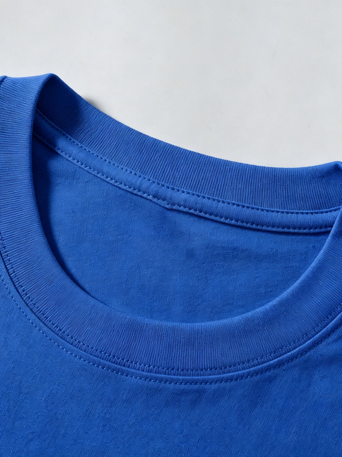 Short Sleeve T-Shirt Top, Crew Neck, Pure Cotton, Crew Neck, Popular Summer Travel Time, Suitcase, Globe, Luggage Tag Illustration Design, Versatile Style, Holiday, Breathable Pattern Print, New Summer Fabric, Comfortable for Daily Outings - Royal blue color