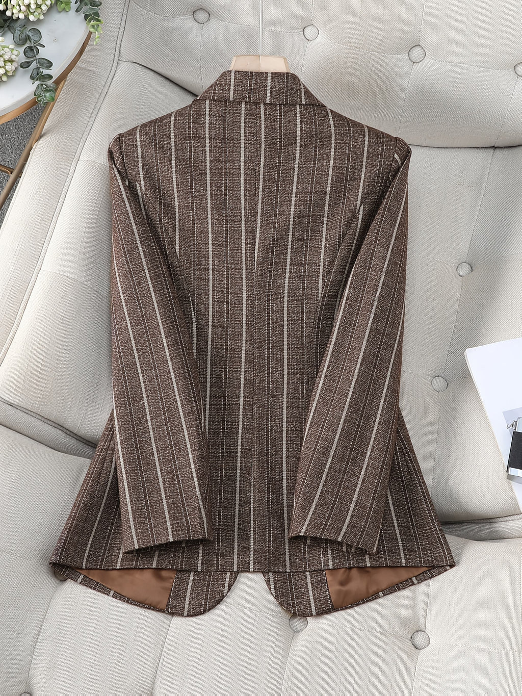 Elegant 2025 Blue Striped Suit Jacket, Noble and High-end Small Suit for Women, New Suit with Striped Contrasting Color - Coffee Color