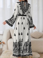 Elegant Long-Sleeved Dress for Women, Featuring a Middle Eastern Style, with a Belt, Made of Fabric, And Machine Washable - Multicolor