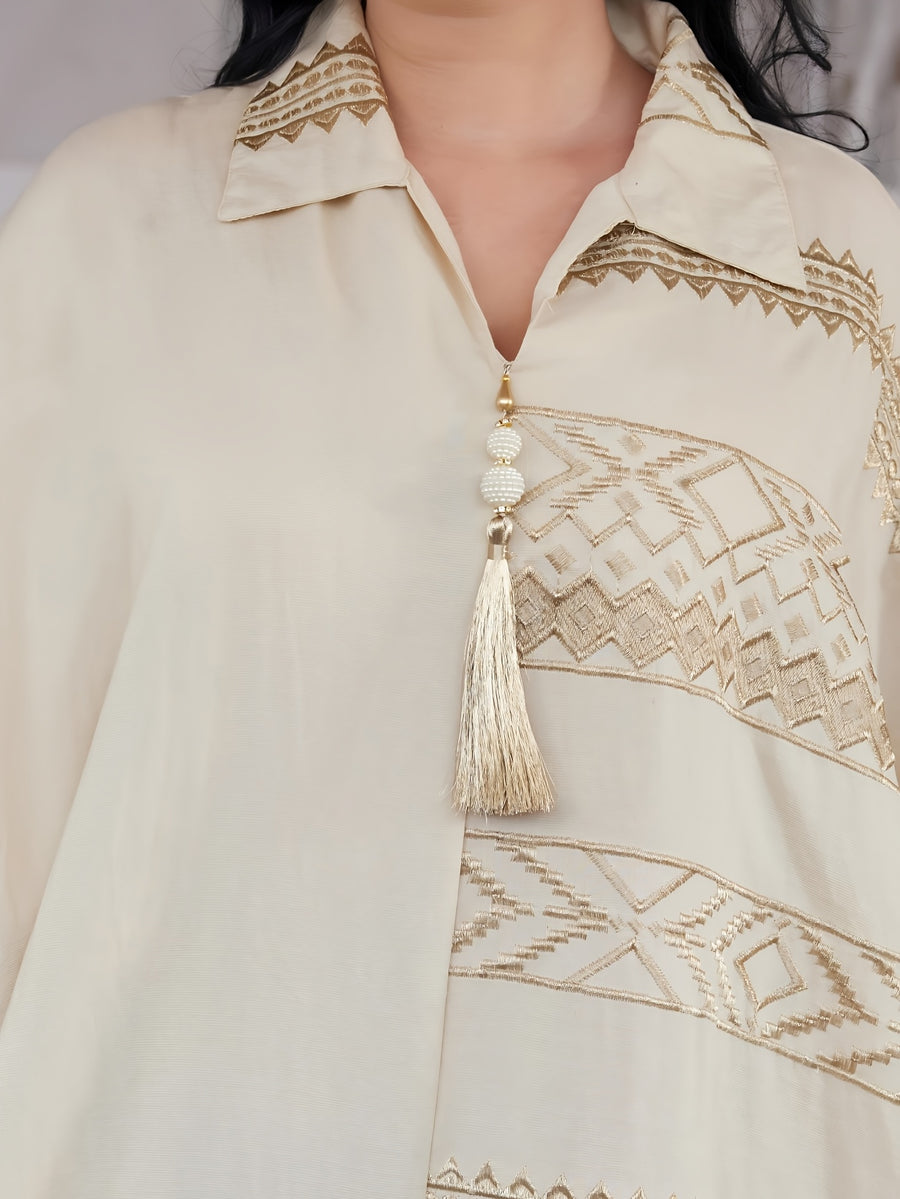 Targeted Heavy Industry Golden Silvery Embroidered Arabic Women'S Dress, 2026 Summer Autumn Style Women'S Holiday Party Attire, Jalabiya Ruffled Lapel Batwing Sleeve Hem Slit Square Asymmetrical Geometric Atmospheric Black Robe - Apricot