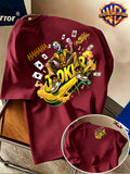 Warner Bros. Official Men's 100% Short-Sleeve T-Shirt, American Cool Vibe with Villain Illustration. Features a Simple Logo on the Chest and a Dynamic Joker Character Depiction on the Back, Incorporating American Streetwear Elements with Bold - Burgundy