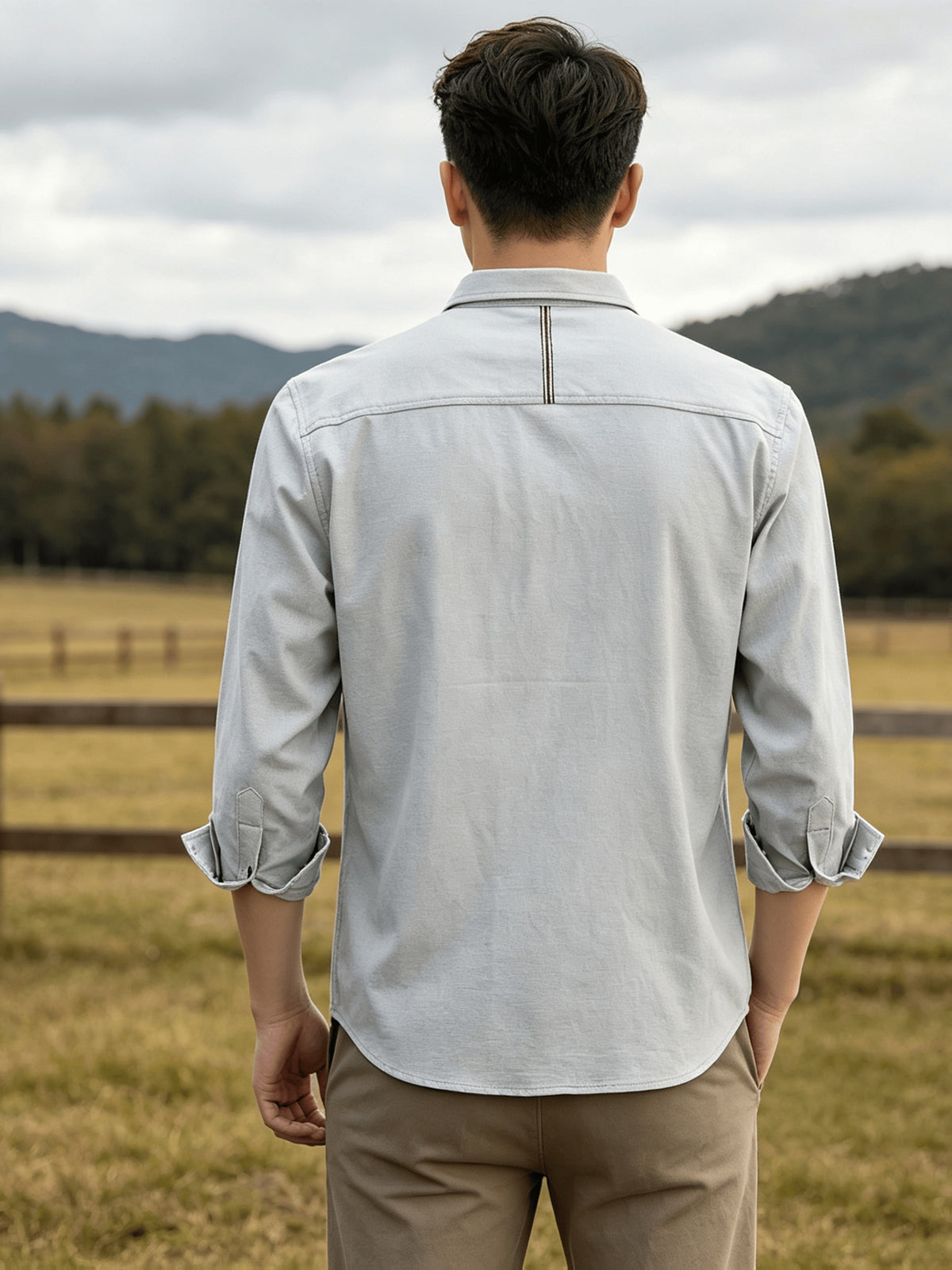 Men's Casual Long-Sleeve Shirt with Lapel and Faux Pocket Design, Slim Fit for a Slimming Look, Durable and Wrinkle-Resistant for Daily Outdoor Casual Wear, Business-Casual Solid Color Shirt - Light Grey