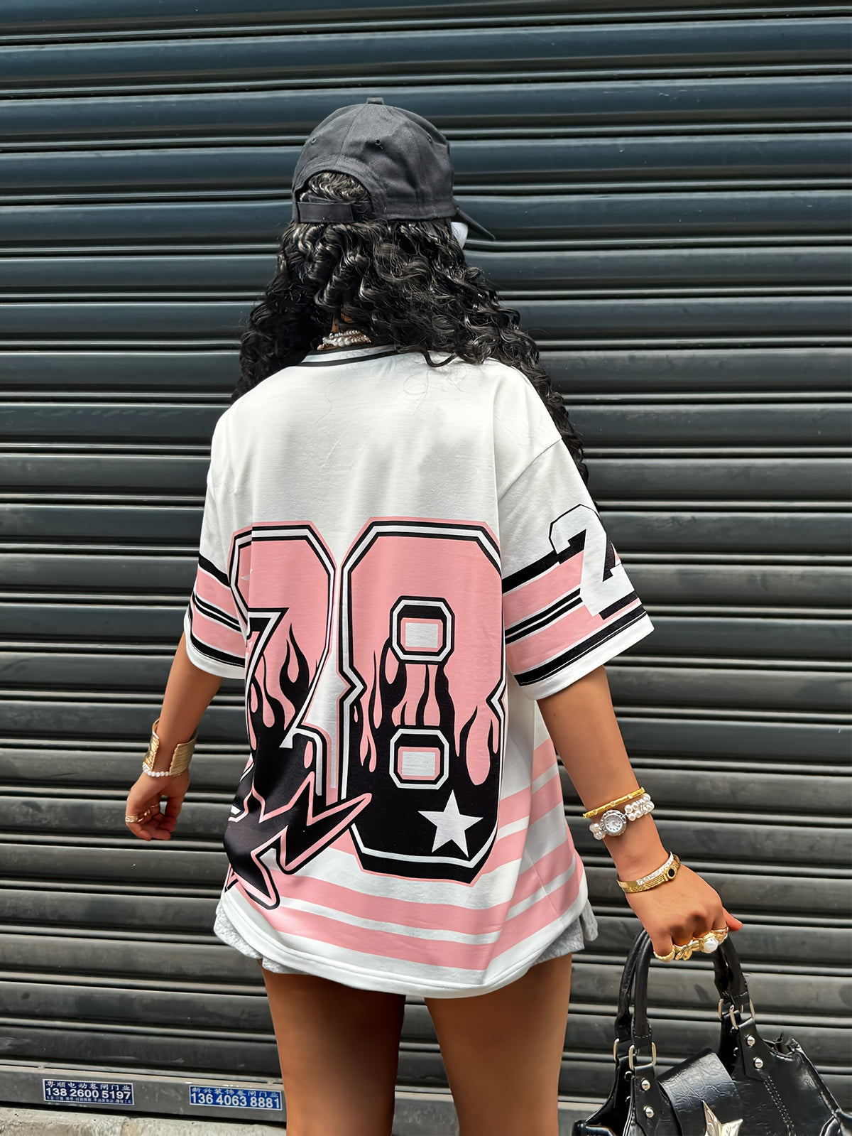 1pc Women's Y2K street style short sleeve T-shirt, letter + 28 flame print, V-neck drop shoulder design, loose color-blocked short sleeve, summer fashion item - Mixed colors