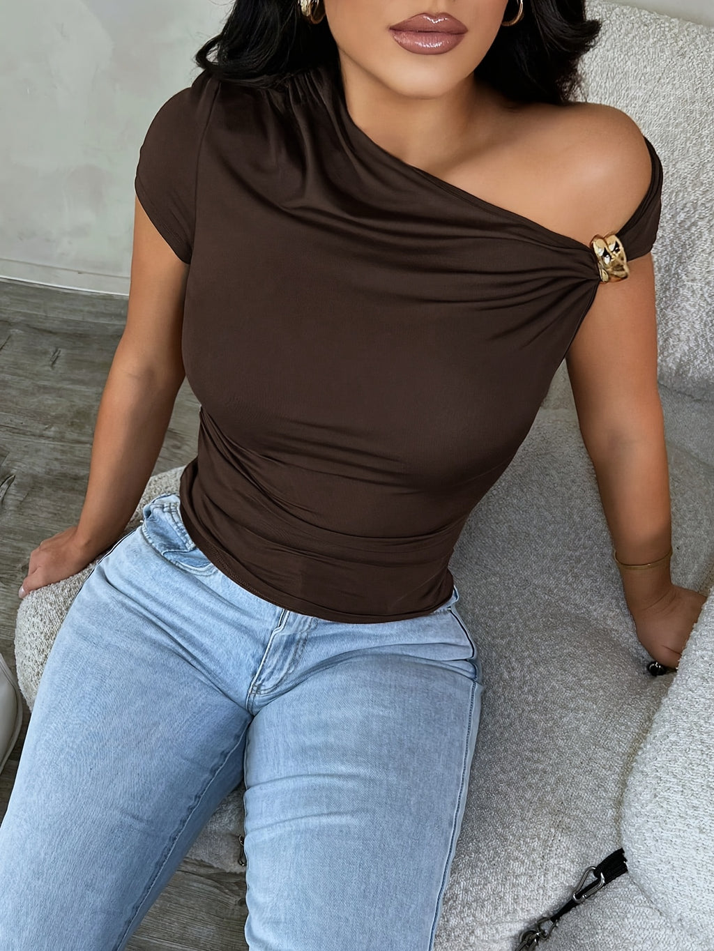 Women'S T-Shirt Slim Fit One-Shoulder Suitable for Dating, Parties, Commuting, Casual Fashion - Dark Brown