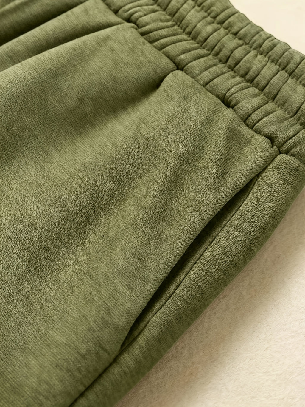 High-Waist Ankle-Cinching Sweatpants, Mountain Peak Print, Vertical Stripes on Both Sides of Legs, Elastic Cuffs Suitable for And Commuting - Military Green