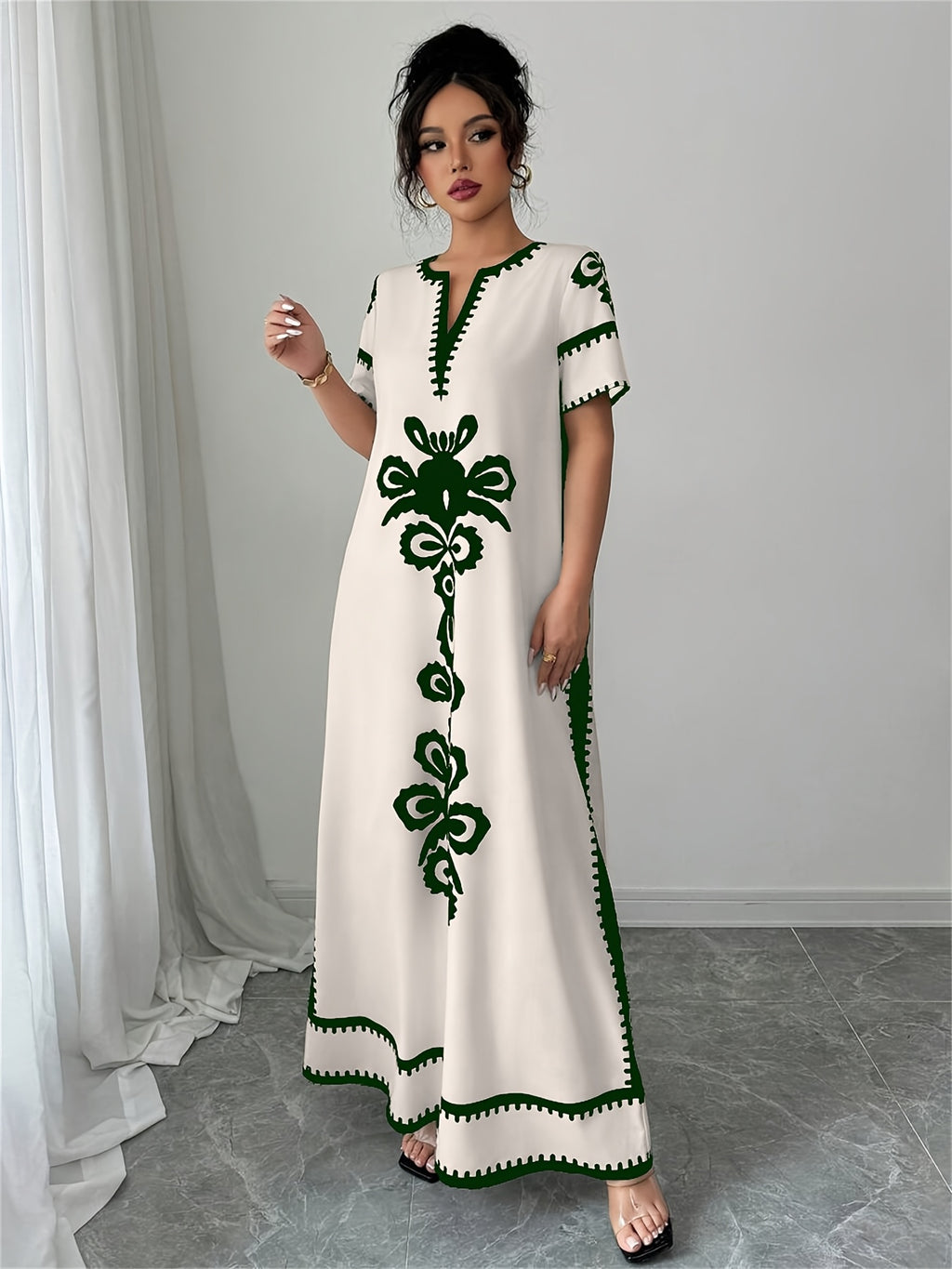 Middle Eastern Ramadan Themed Elegant Spring And Summer Party Dress with a V-Neck Short Sleeves And Paisley Print - Green