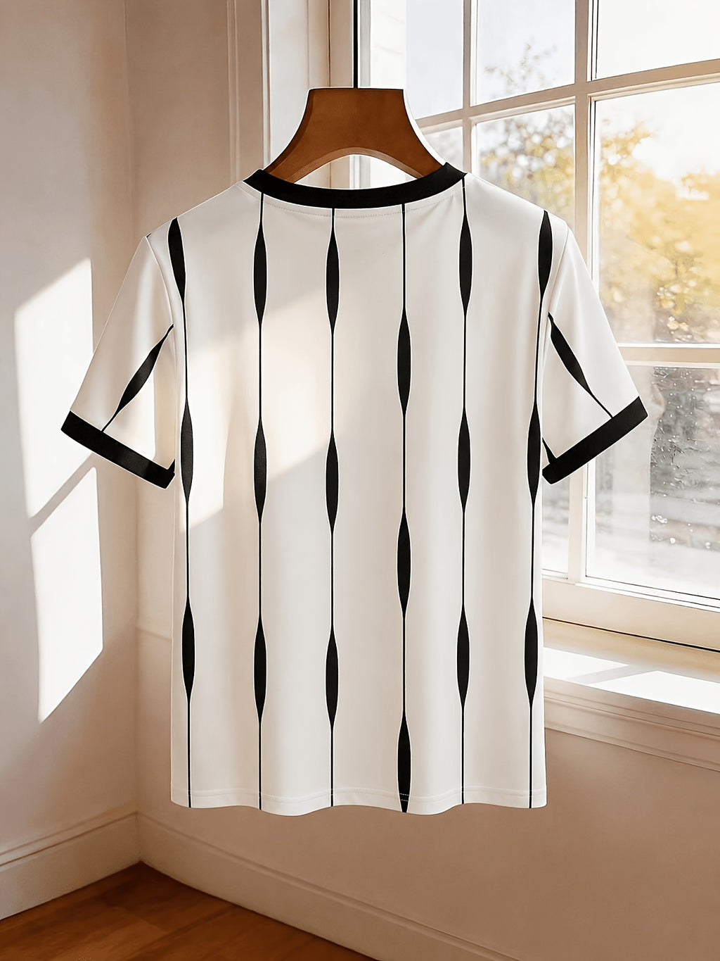 Women'S Summer New Easy Fashion Casual Digital Print Black And White Contrast Design T-Shirt Top - Black And White Color