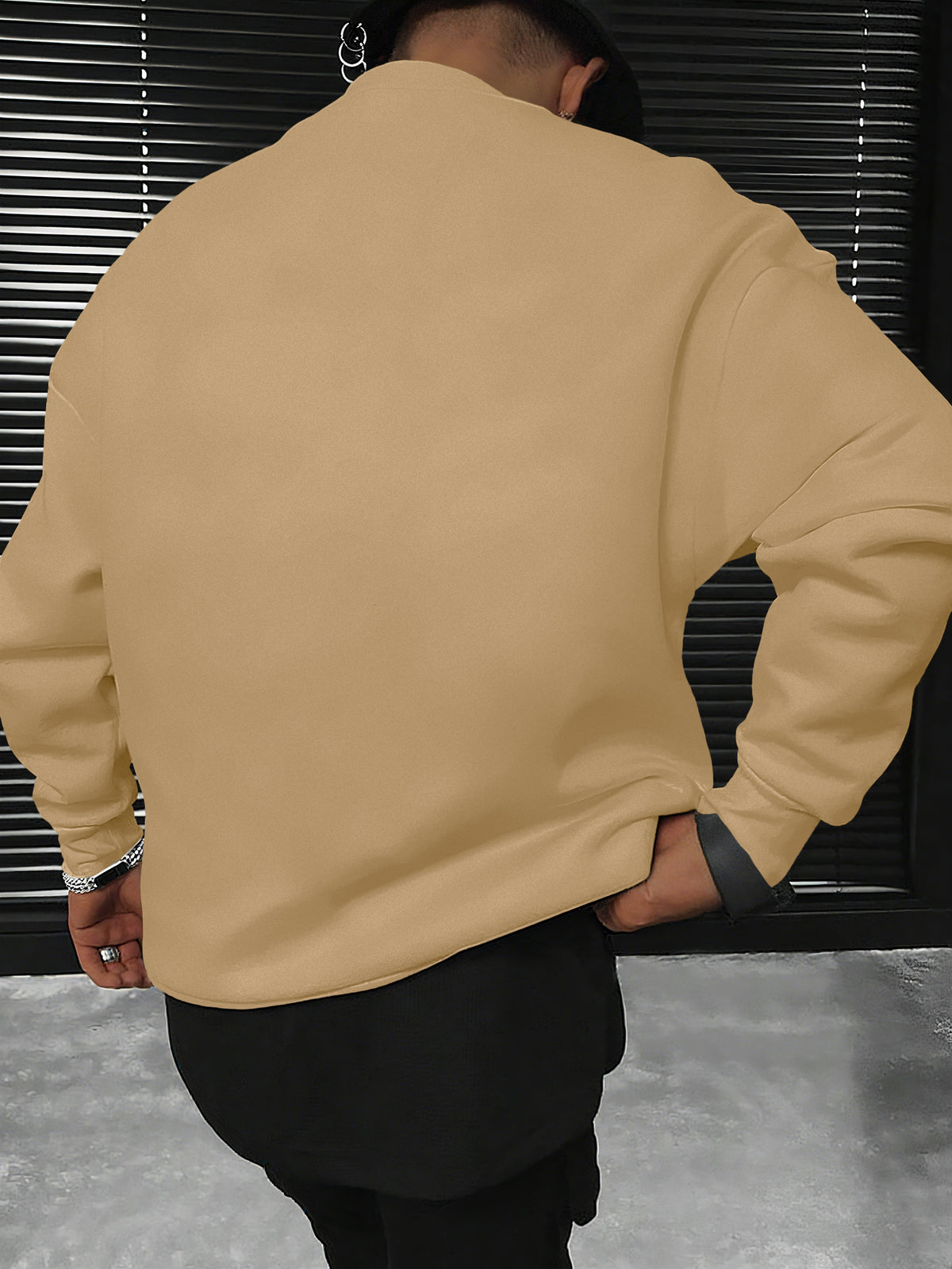 Cheetah Autumn Leaf Themed Men'S Crew Neck Sweatshirt | A Wild Trendy Top! Designed for Animal Lovers, Perfect for Stylish Socializing Or Casual Wear, And Easy to Care for As It Is Machine Washable - Khaki
