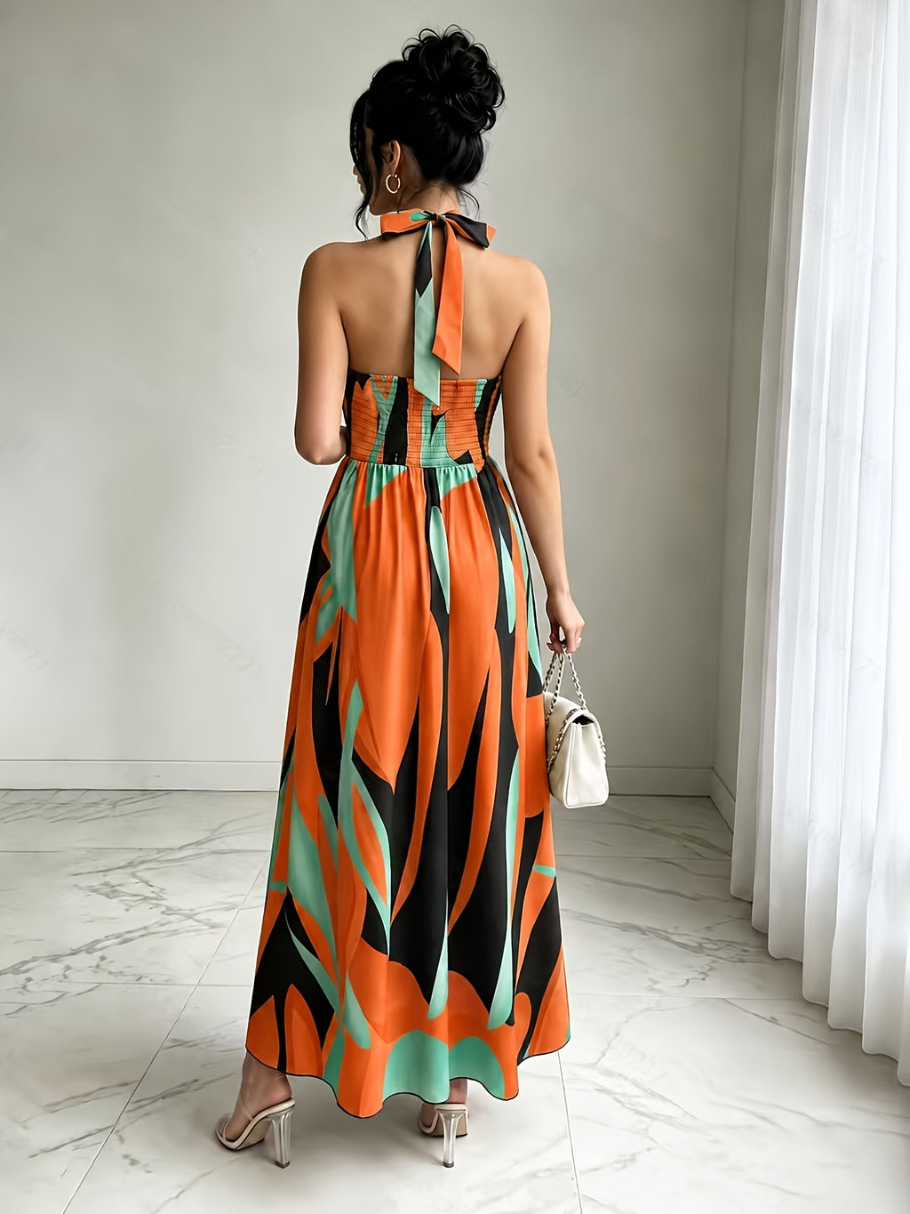 New French-Style Casual Elegant Sexy High-End Design V-Neck Backless Spaghetti Strap Waist-Revealing A-Line Slit Sleeveless Long Dress, Red and Green Floral Print, High-Quality Exquisite Women's Clothing - Light Green