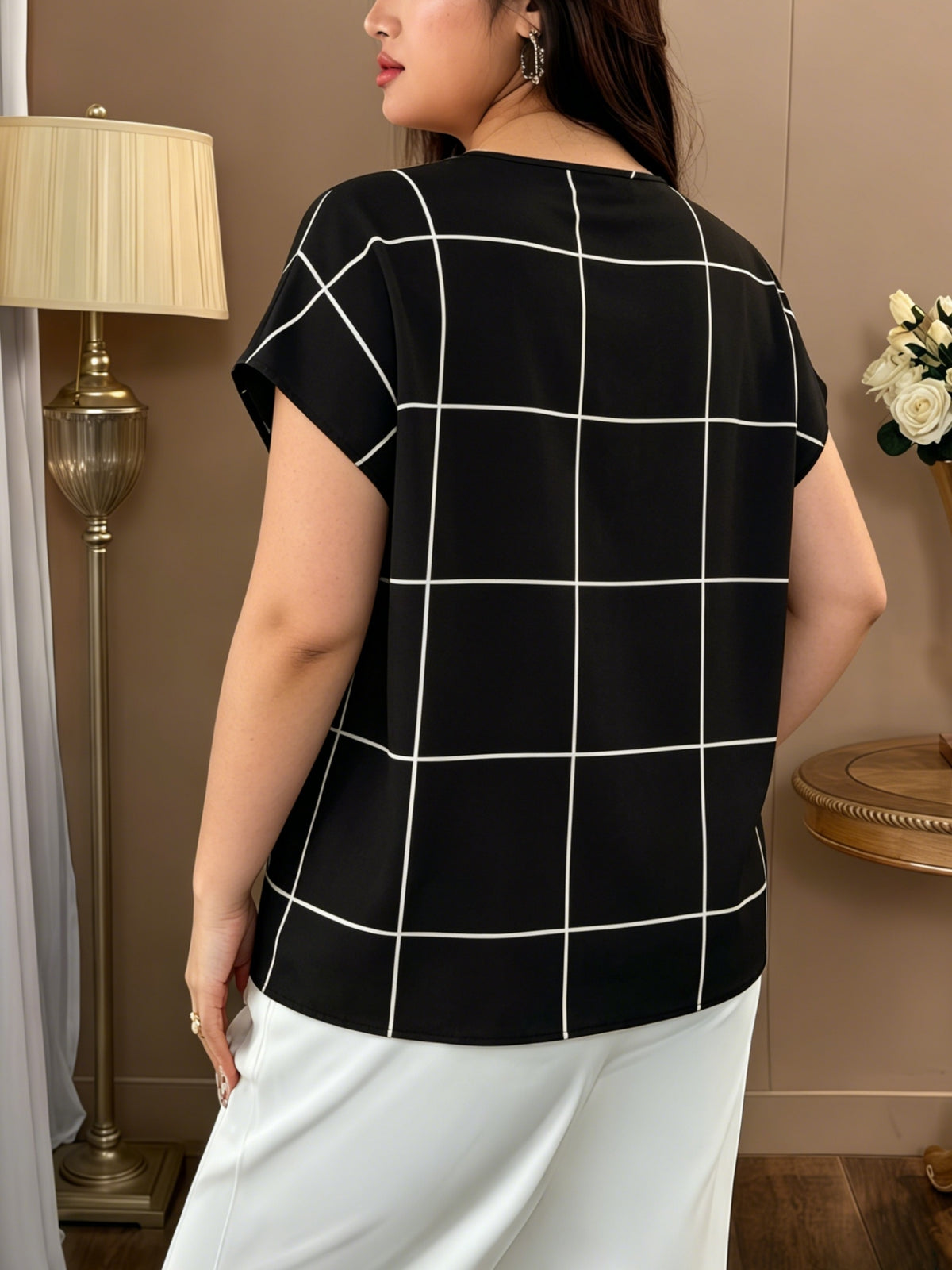 Large Plaid V-Neck Batwing Sleeve Short-Sleeved Chiffon Shirt, Minimalist Commuter Style Shirt, Versatile Temperament Top, Minimalist Commuter Style, French Relaxed Style - Black Grid