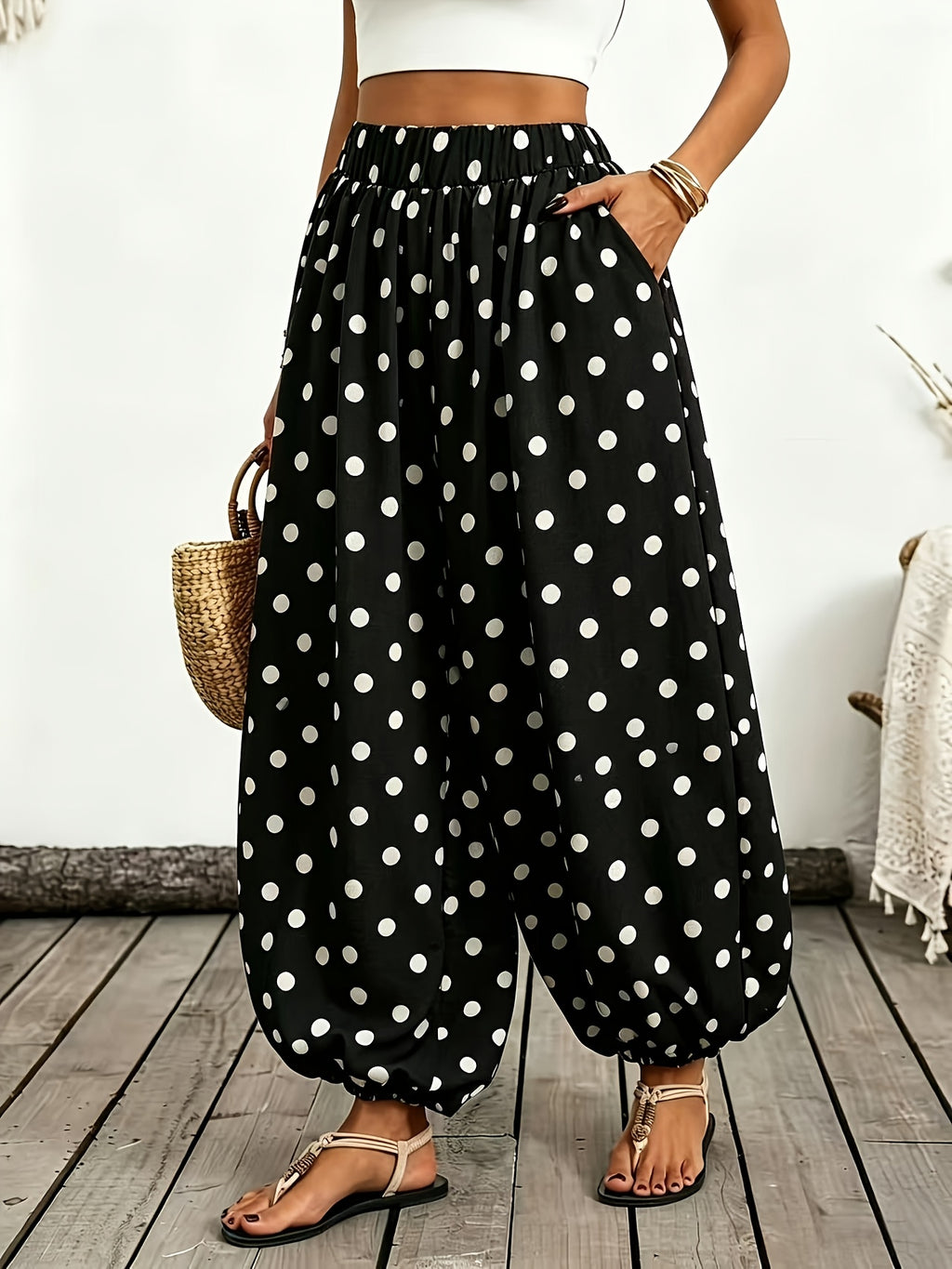 Women'S Printed Women'S Elegant Pants Are Loose And Spacious, with Elastic Bands at The Top And Toes. The Style Is Casual And Suitable for Vacation Wear. Elegant And Fashionable - Black
