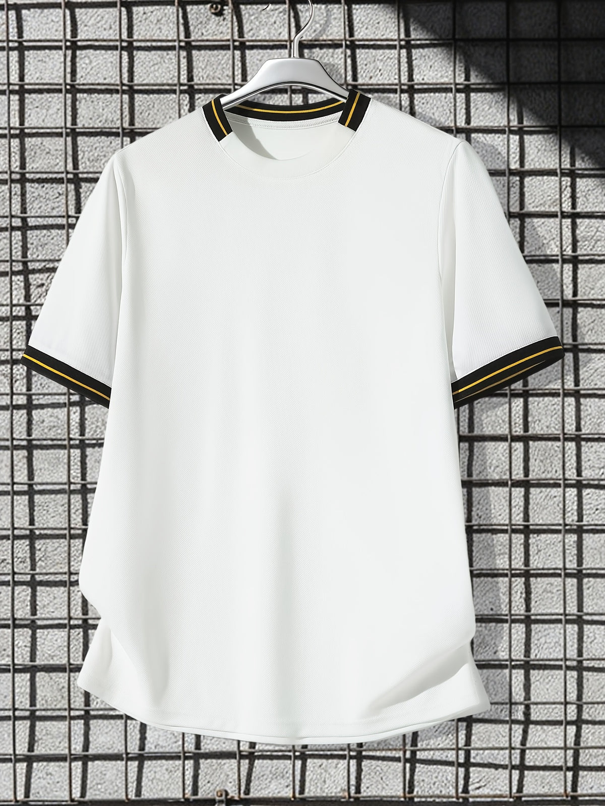 Summer Men'S Athletic Fitness Color-Block Round Neck Short Sleeve Top - White