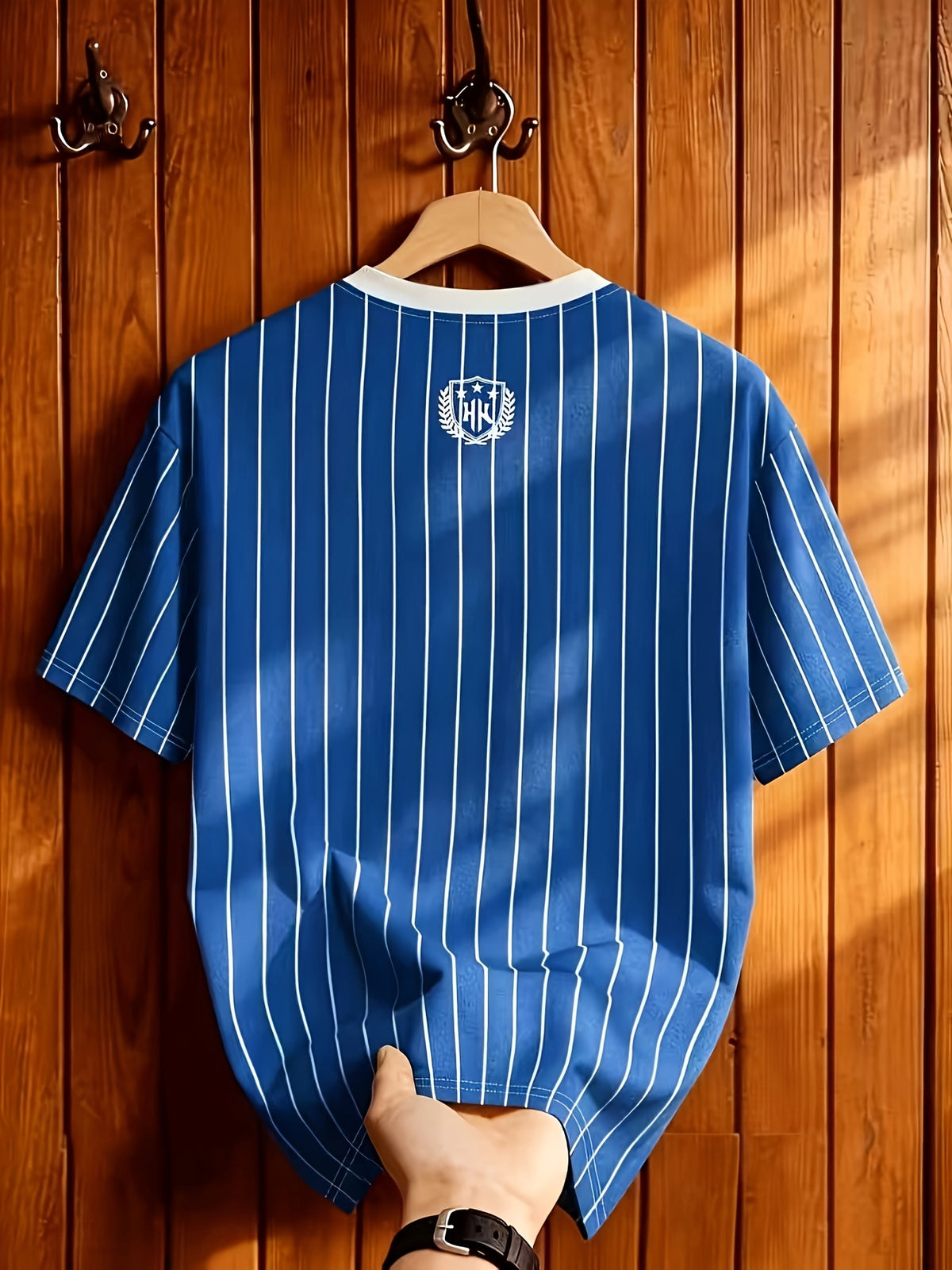 Men's Summer Casual Striped T-Shirt with Contrast Shoulder Stripes & Wheat Ear Shield Print - Breathable Crew Neck Short Sleeve Top, Suitable for Warm Weather, Machine Washable.com-compatible - Royal Blue