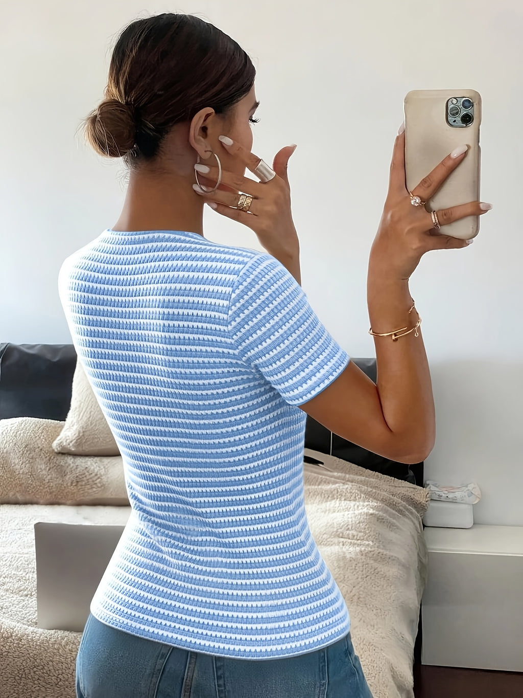 Women's Square-neckline Open-front Shirt with Textured Horizontal Stripes, a Cinched-waist Slim-fit Top Suitable for Commuting, Casual Wear, Vacation Outfits, Minimalist, and Vintage-style Office Attire - Sky Blue