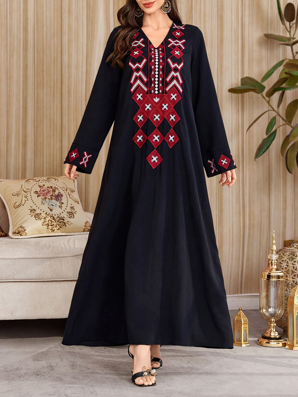 Elegant Women's Dress Classic Arabian Abaya - Black