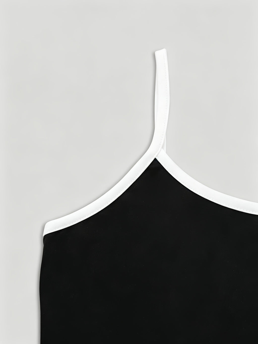1pc Women's Mini Camisole Top with a Playful and Energetic Cat Print. Features a Cool and Edgy Vibe, Effortlessly Creating a Girly Style. Offers a Youthful and Age-reducing Effect, Adding Both Vitality and a Youthful Look. Suitable for Various Styles - Black And White