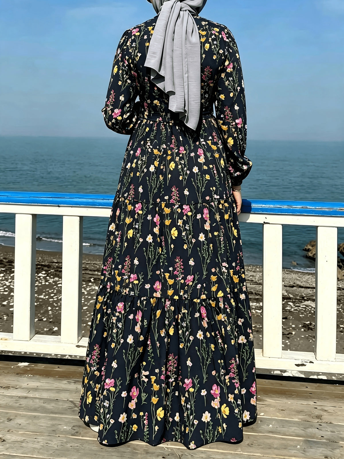 Comfortable Middle Eastern Print Long Dress Robe | Floral Pattern, Long Length, With Belt, Suitable For All Seasons - Black