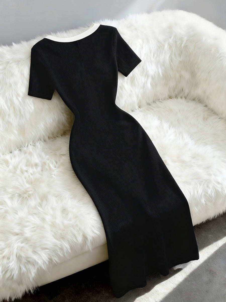 Ribbed Dress, Single-Breasted Slim-Fit Hip-Hugging Dress, Black and White Contrast Color Elegant Dress, Short-Sleeve Waist-Cinching Dress, High-End Little Black Dress, French-Style Elegant Dress, Light Luxury High-End Look, Vintage Classic Elegant - Black