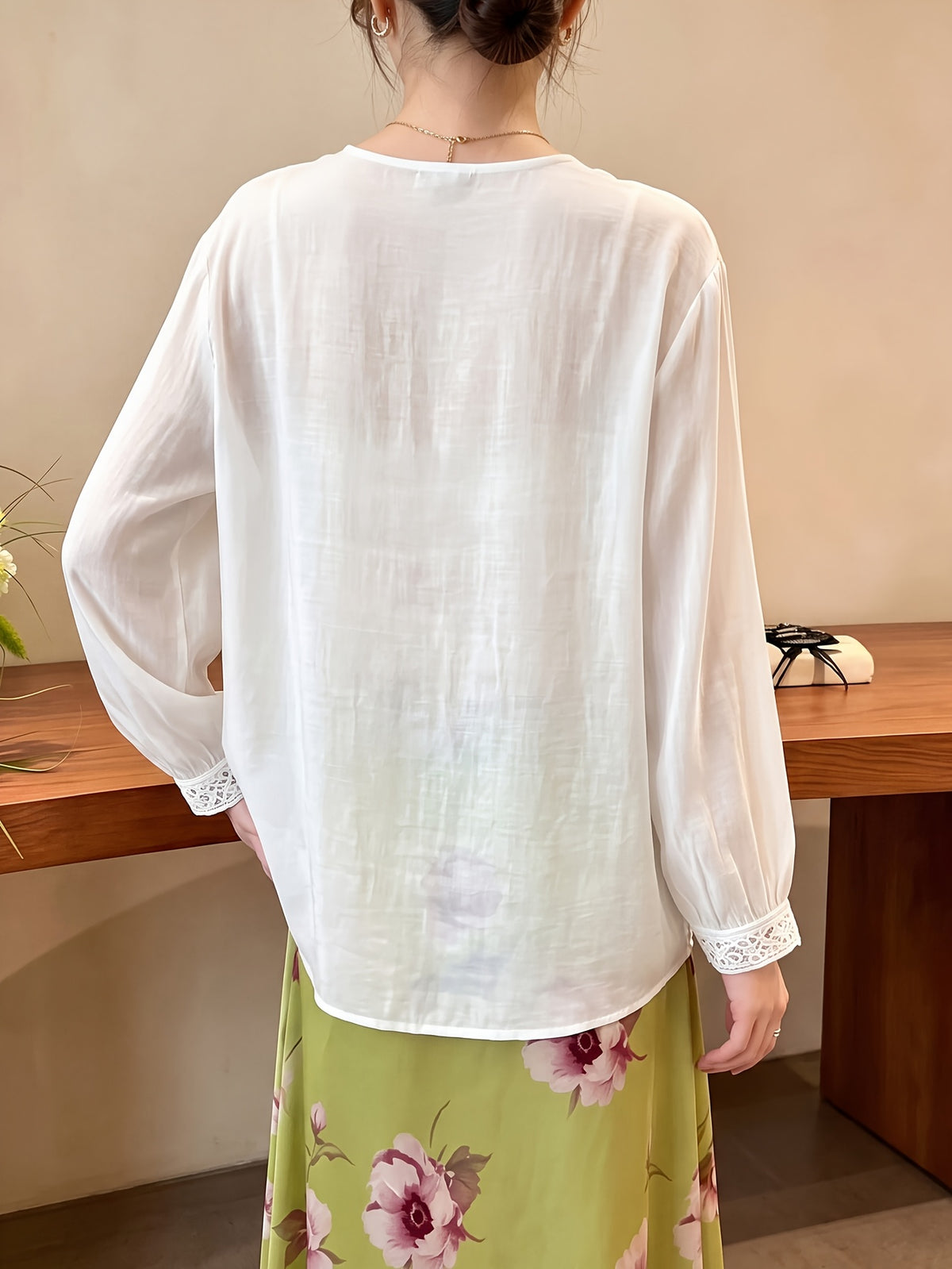 Women'S Fashion Elegant Lace Trim Patchwork V-Neck Tie-Front Single-Button Long Sleeve Open Front Shirt - White
