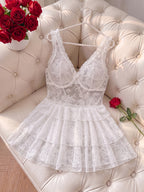 Plus Size French-Style Lace Camisole Multi-Layer Ruffle Cake Dress with V-Neck, Ruffle Spaghetti Straps, Small Bow Decoration on the Bust, Openwork Back, Sweet and Sexy Style, Lightweight and Breathable Mesh Loungewear, Date Atmosphere - White