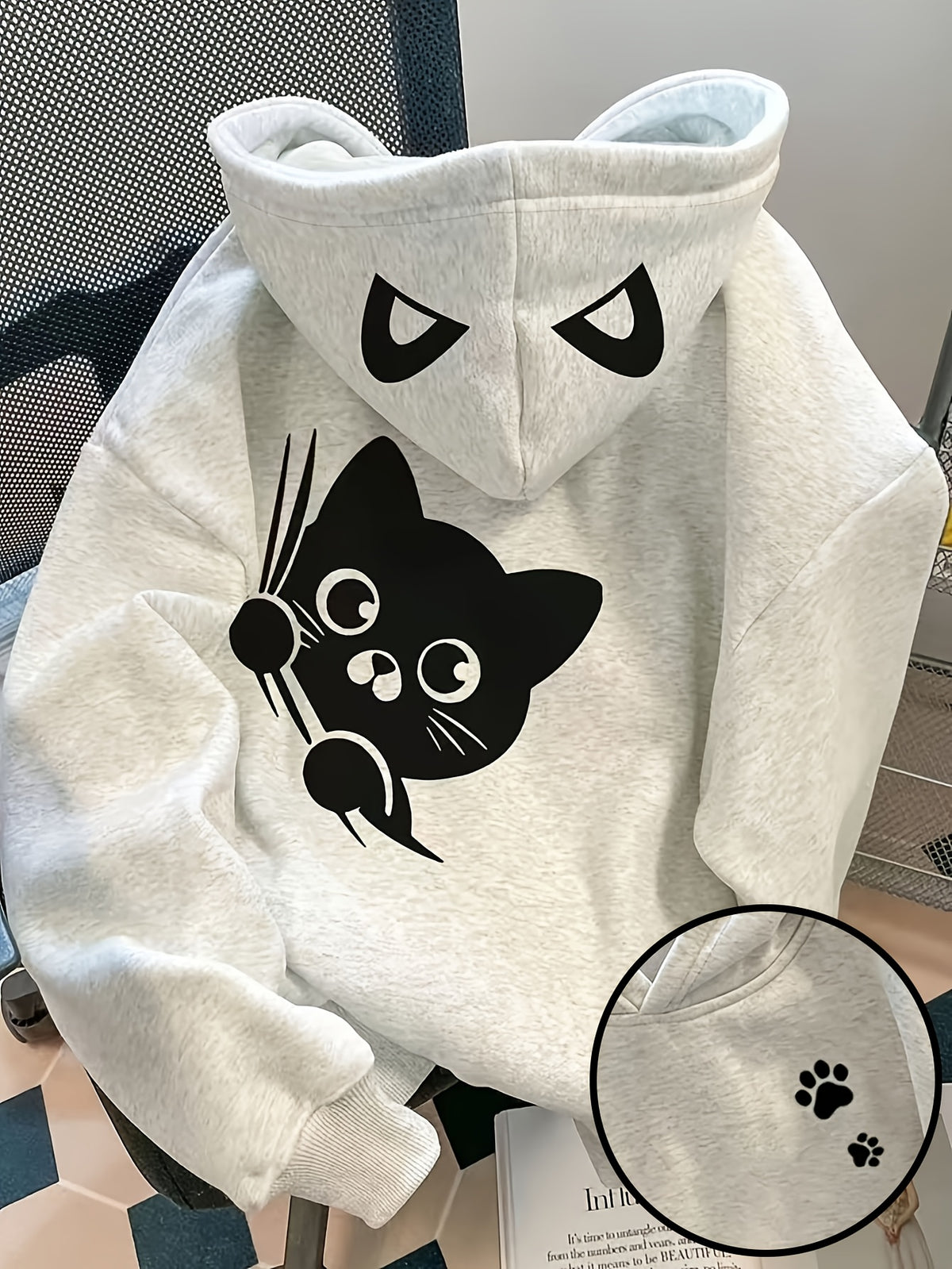 Western Ins All-Match 1pc Trendy Women'S Fashion Hoodie Loose Autumn Winter Top/Top New Creative Cartoon Style Pointed Eye-Shaped Pattern on Back of Shirt with Peeking Kitten Image Style Cute with a Little Rebellion Full of Playfulness And Multi-Pri - White Flower Grey