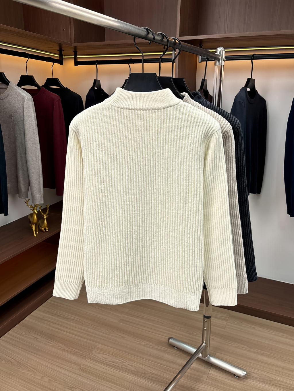 Minimalist Urban Knit Round Neck Sweater Portable Daily Commute - Beige Color
