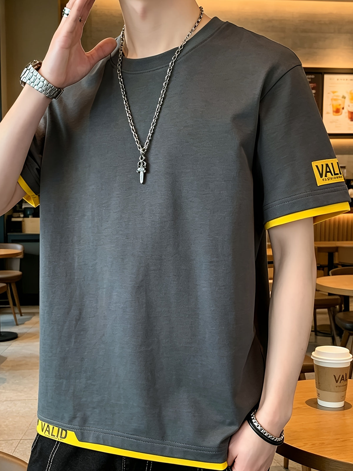 Men's Summer Color-Block 2-in-1 Look Short-Sleeve T-Shirt, Korean-Style Minimalist Casual Crew Neck Top. Features Contrast-color Binding on Both Cuffs and Hem, with Letter-printed Trim at the Hem for Added Detailing. Made from Combed Cotton Fabric - Dark Gray