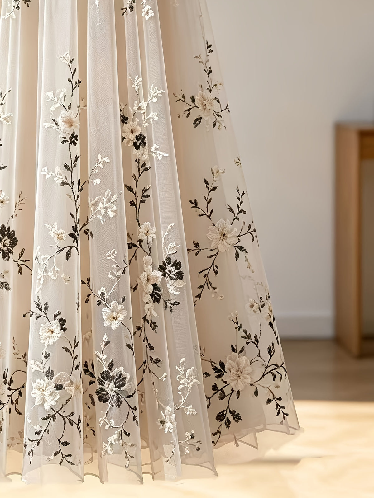 Women's Mesh A-Line Printed Skirt, Flowy and Sheer with a Long Drop, Breathable, Suitable for All Seasons, Perfect for Parties, Evening Events, Dates, and Picnics - Apricot