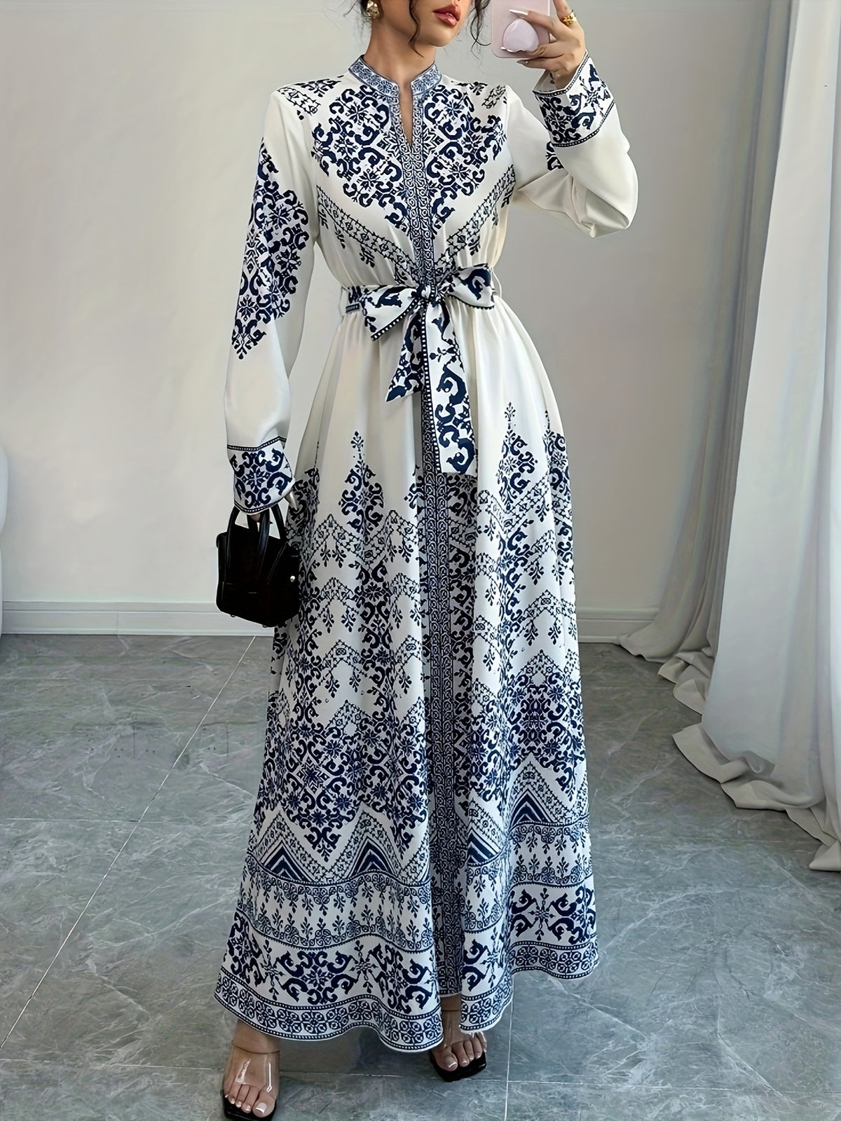 Retro Ethnic Style Long-Sleeve Printed Dress with Ties, Featuring an Elegant Long Design - Blue