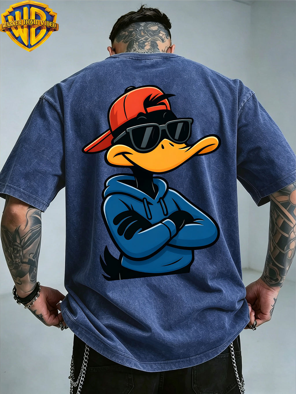 [Warner Bros] Official Authorization, Men'S Short Sleeve Le Yi Tong Da Fei Duck Sunglasses Printed Design, American Retro Washed Distressed T-Shirt, Outdoor Sports And Leisure Clothing, Daily Commuting, Machine Washable - Royal Blue
