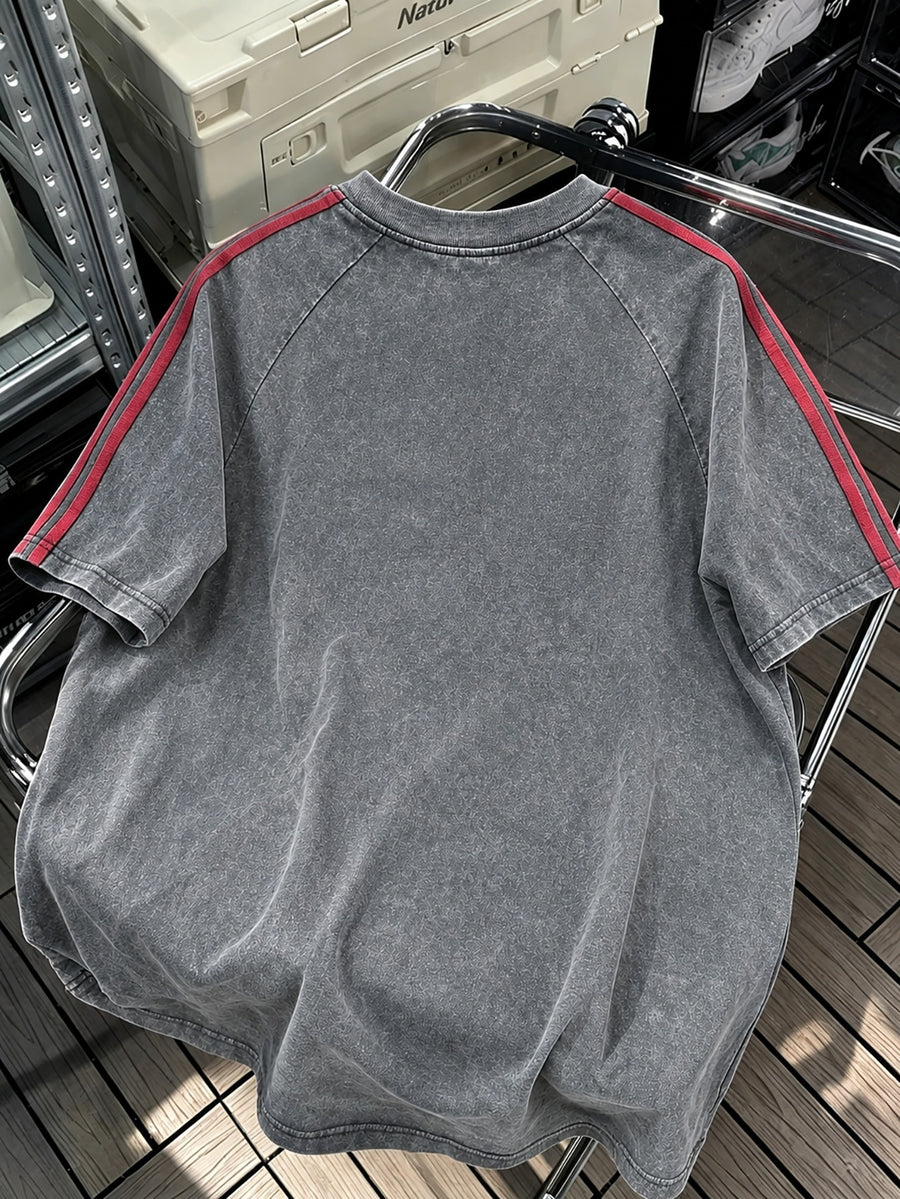 Men's Short-sleeve T-shirt Featuring a Superman Shattered "S" Logo Vintage Print, with an American Vintage Washed and Distressed Design. Suitable for Outdoor Sports and Daily Commuting, and Machine Washable - Unisex - Grey