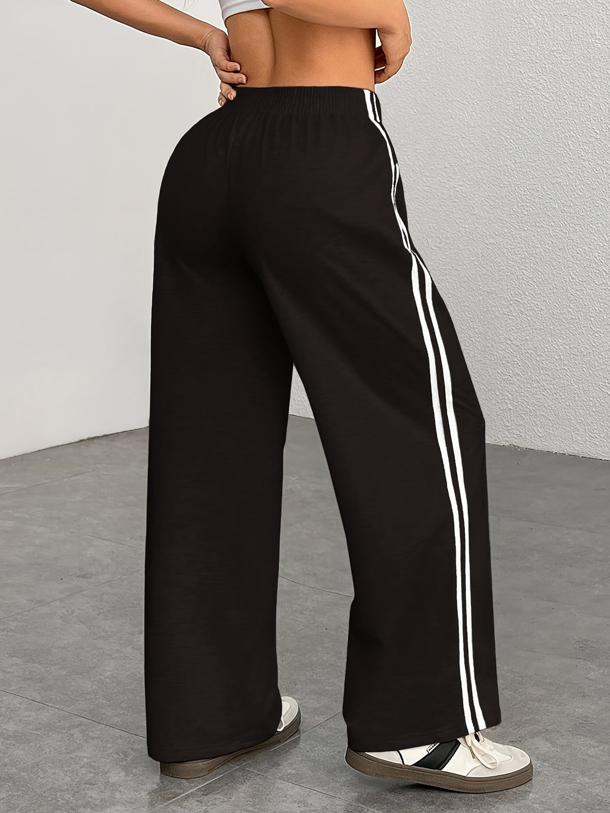 Women's European/American Style Winter Warmth Versatile Joggers - Solid Color Athletic Commuter Pants Suitable for Gym, Office & Casual Wear, Machine Washable Non- Pants for Year-Round Layering (No Transparency) - Black