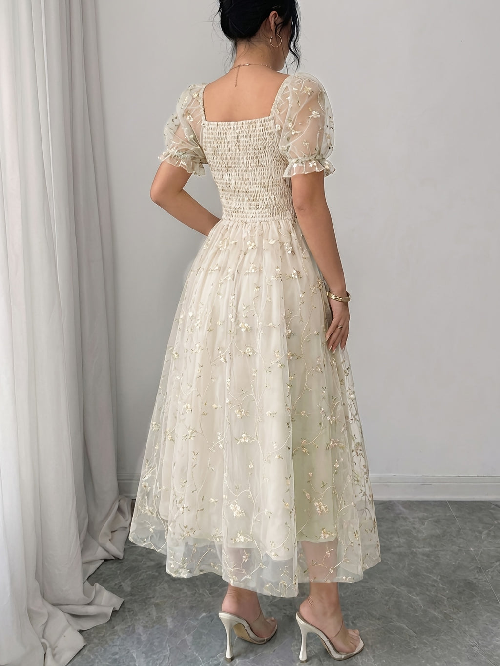 Women's French-Style -Line Dress with Square Neck & Mesh - Elegant Suitable for Weddings, Parties, - Machine Washable Non- Dress for Year-Round Wear, Fashion - Apricot