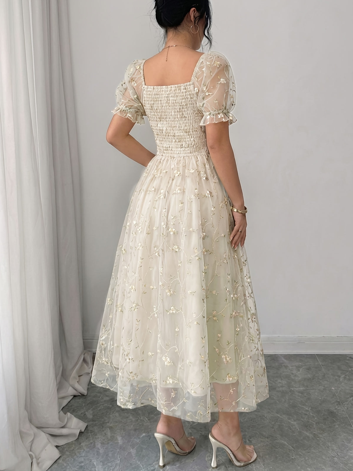 Women's French-Style -Line Dress with Square Neck & Mesh - Elegant Suitable for Weddings, Parties, - Machine Washable Non- Dress for Year-Round Wear, Fashion - Apricot